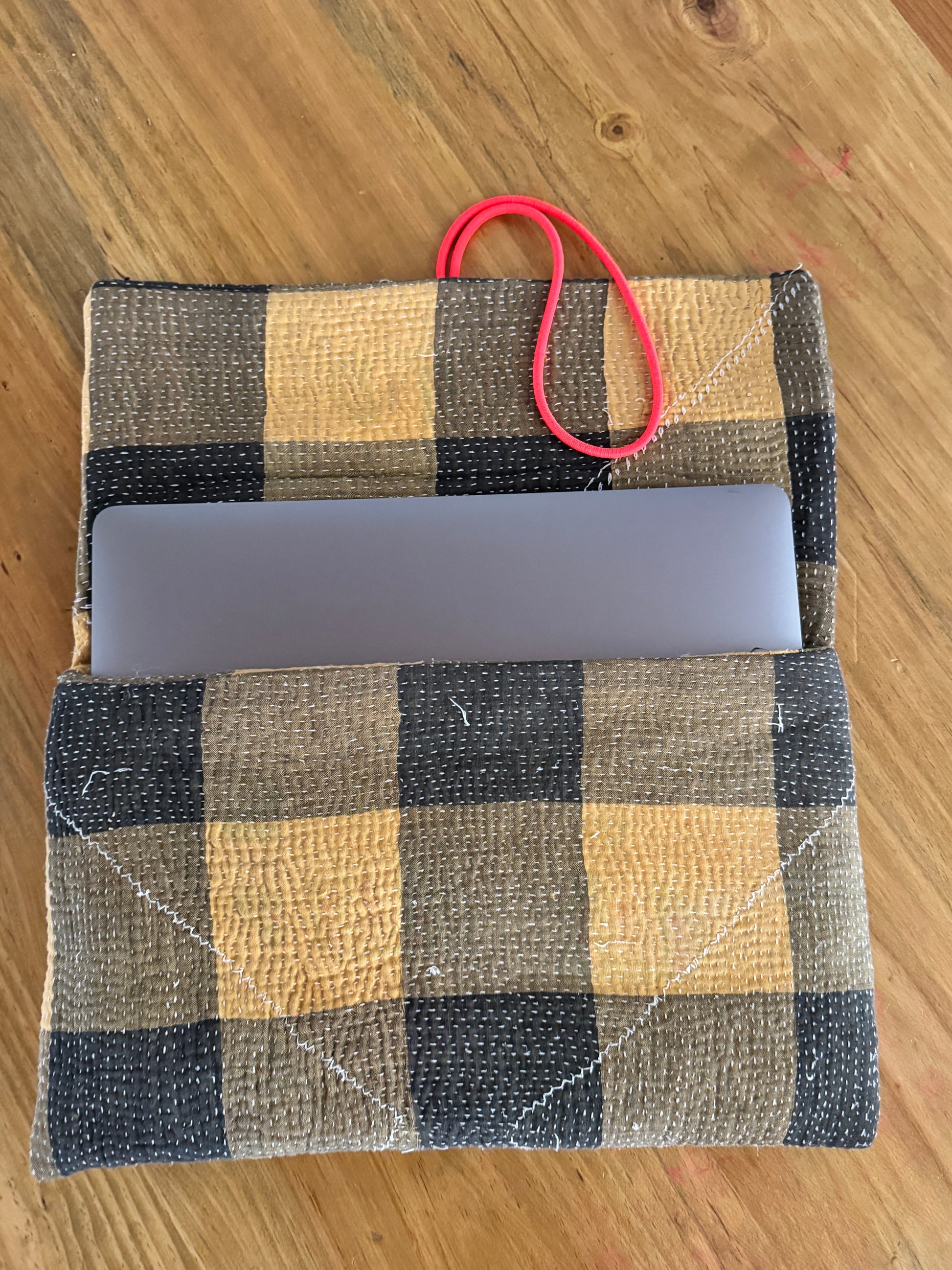 Sacoche Funda Mac patchwork tierra, vista 4