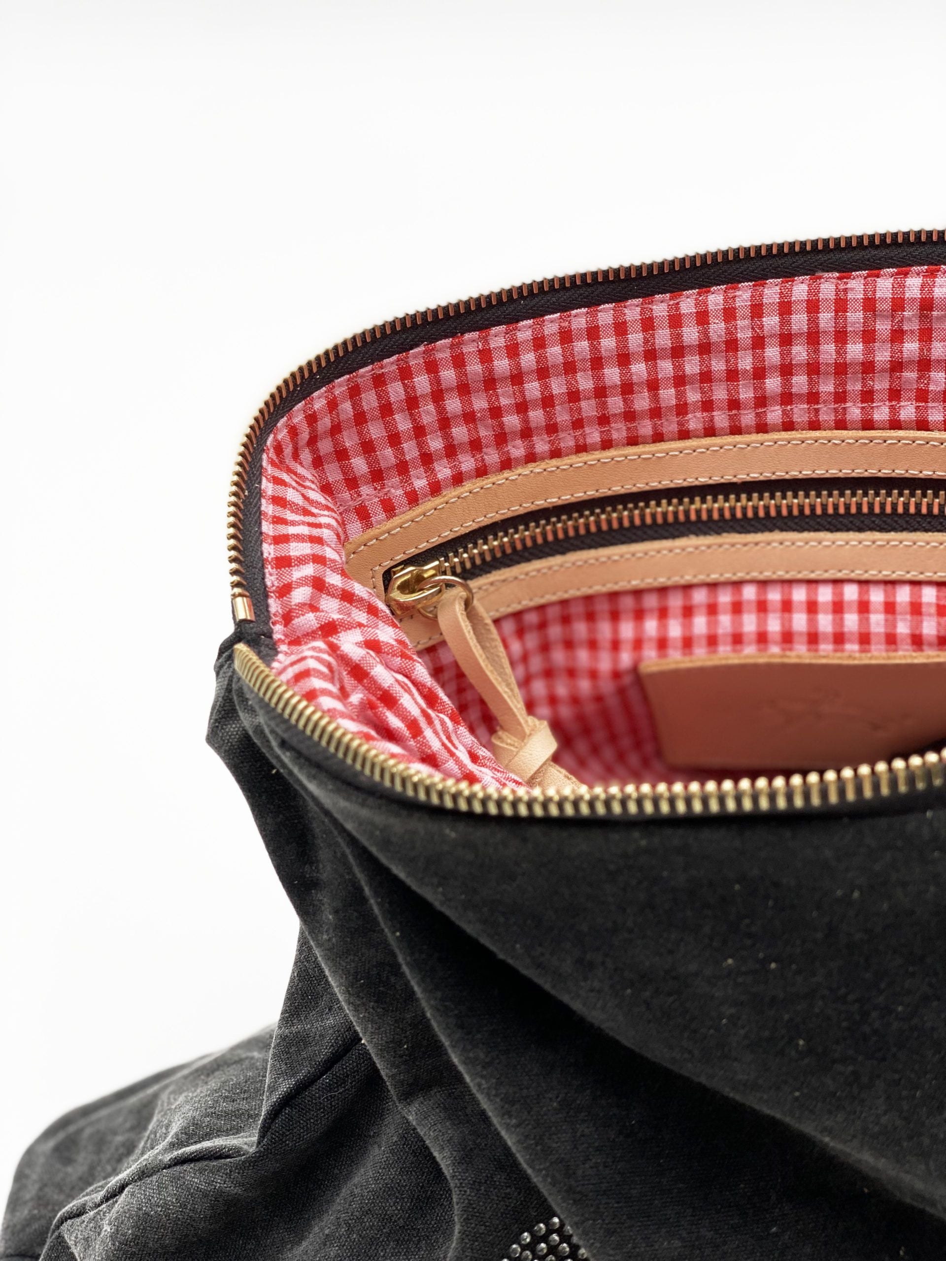 anna-rovira-electric-feeling-pouch-bag-interior-rojo