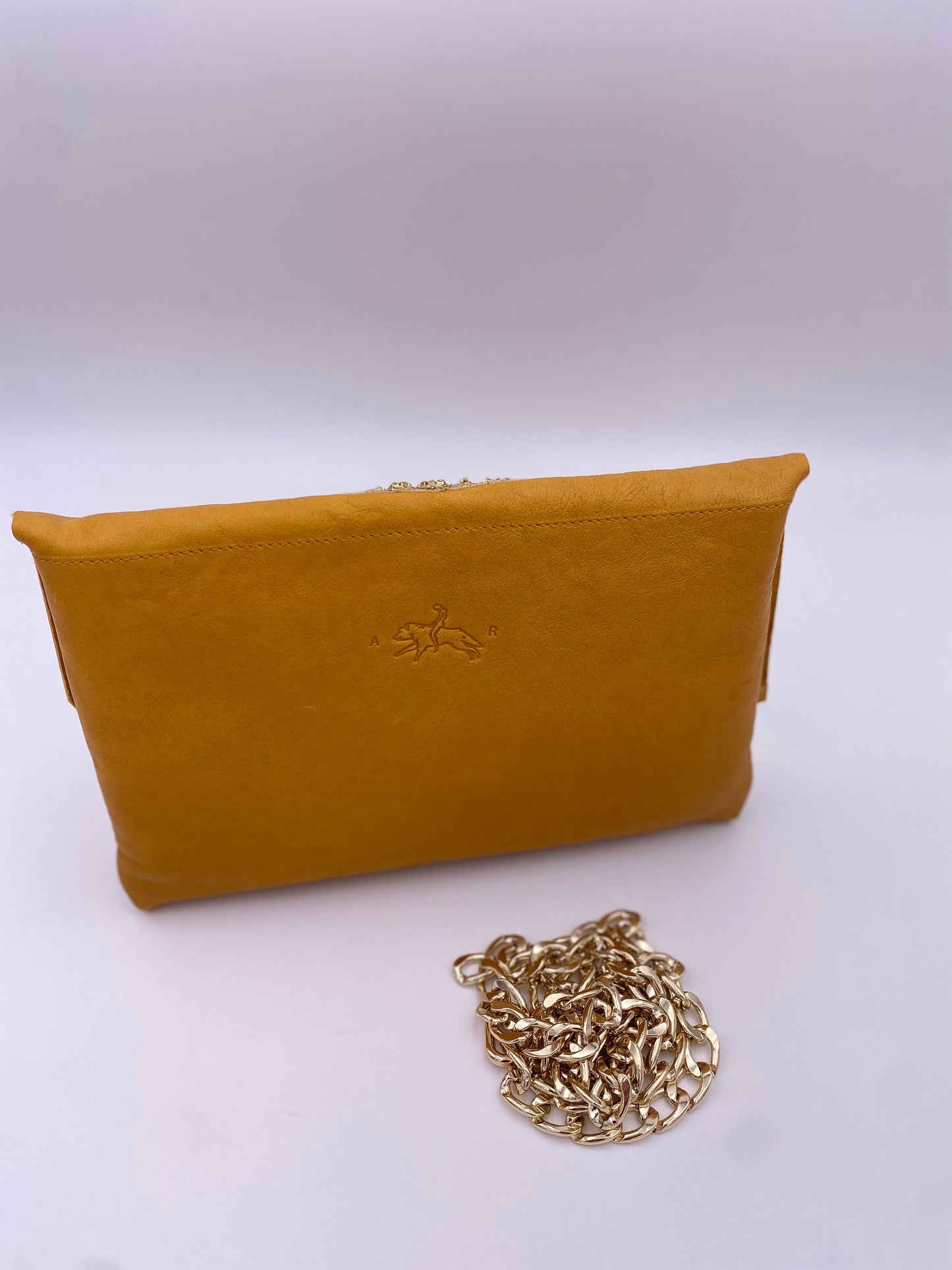 Emilias Leather Big Curcuma