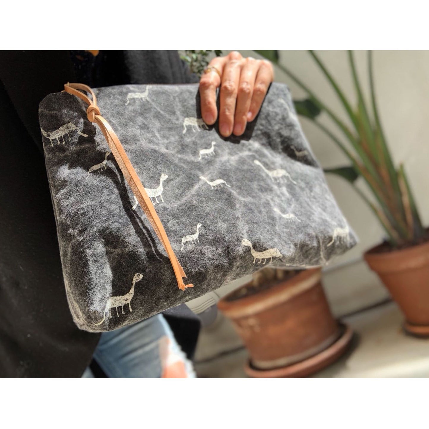 dino_pouch_4